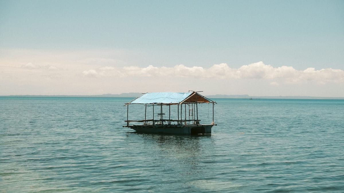 Everyday street scene in Philippines